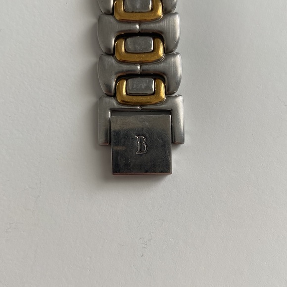 Vintage Bulova Mechanical Wind Up - Picture 7 of 8